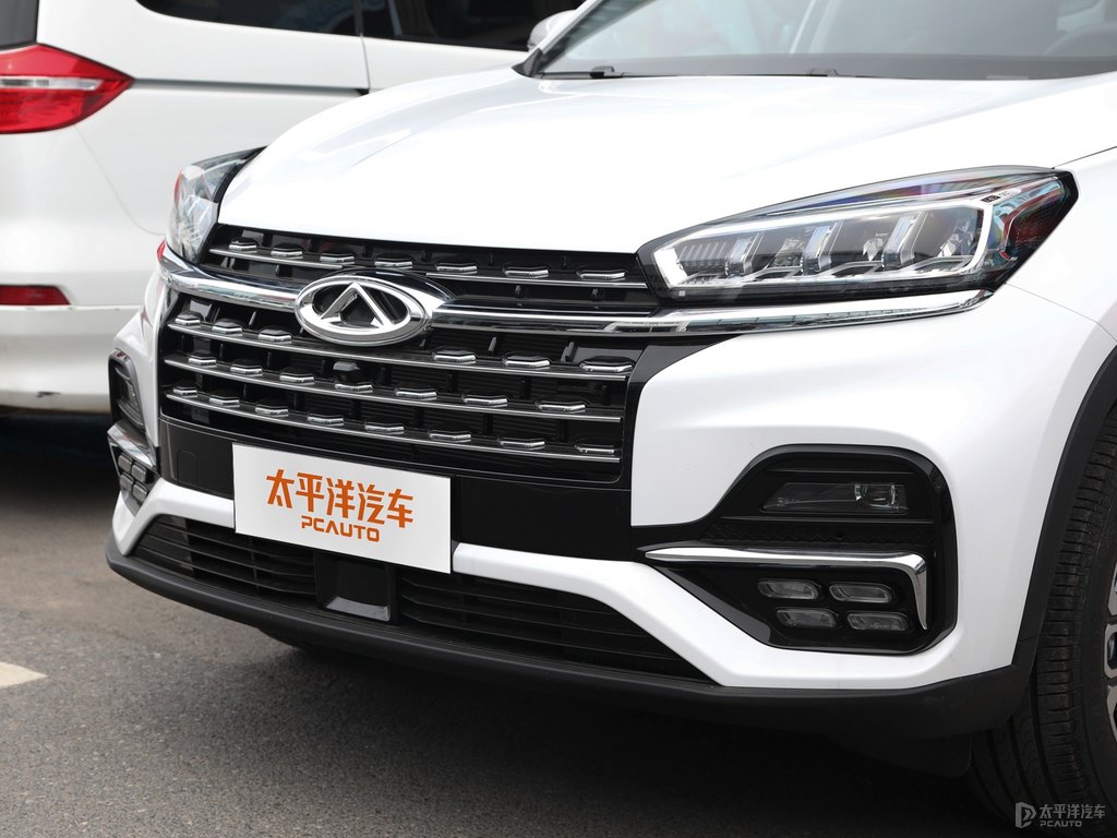 珍珠白瑞虎8車頭外觀圖片
