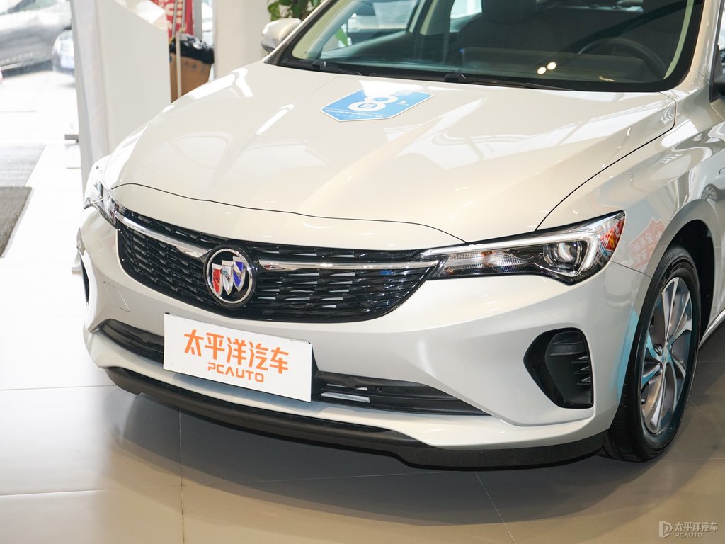 空間銀威朗車頭外觀圖片