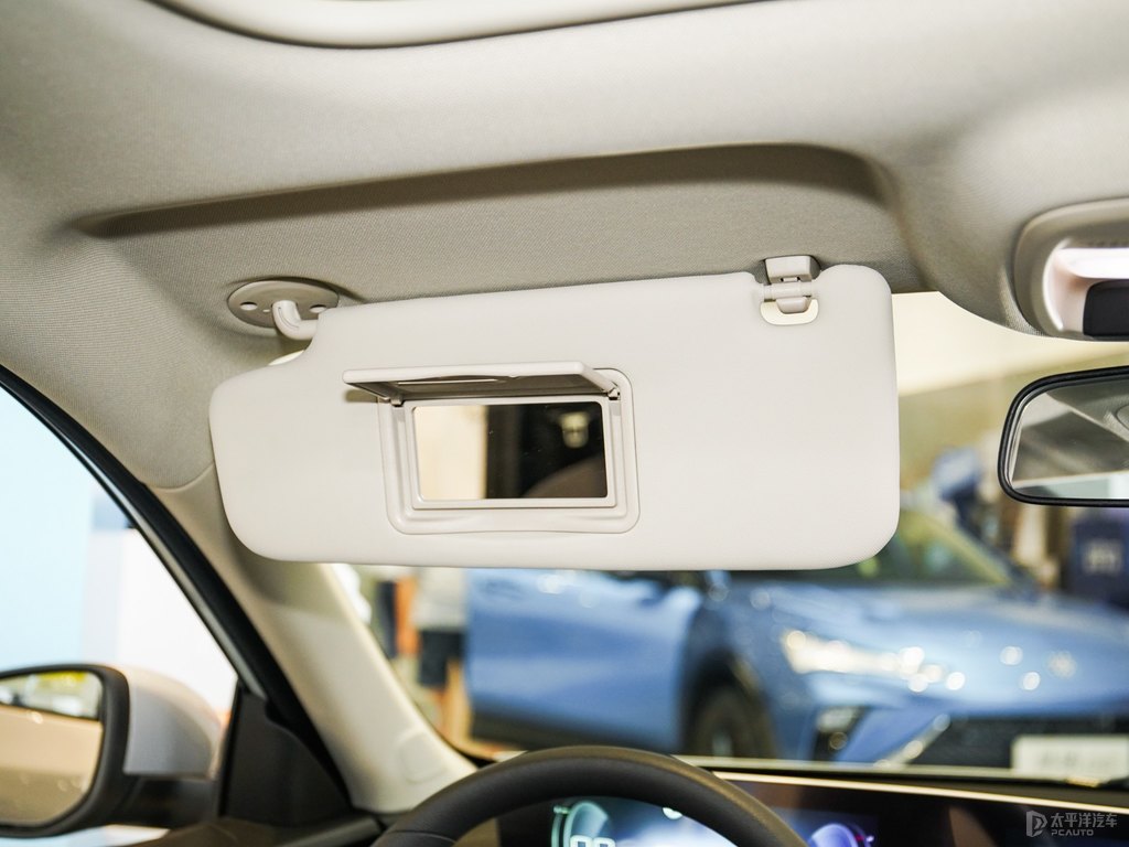 空間銀威朗車廂內(nèi)飾圖片