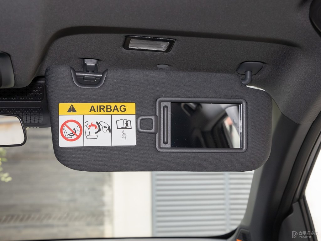 啞光風(fēng)暴灰長安CS55PLUS車廂內(nèi)飾圖片