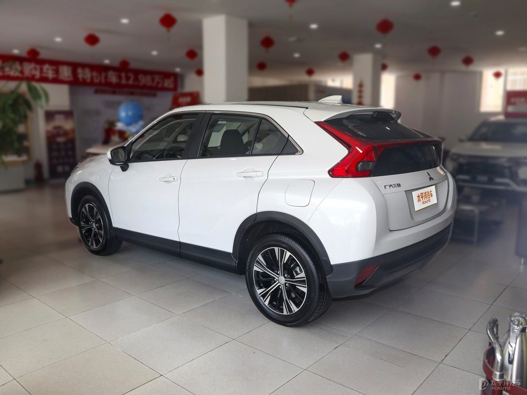 珍珠白奕歌整車外觀外觀圖片