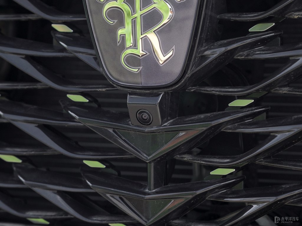 月光白榮威RX5車頭外觀圖片