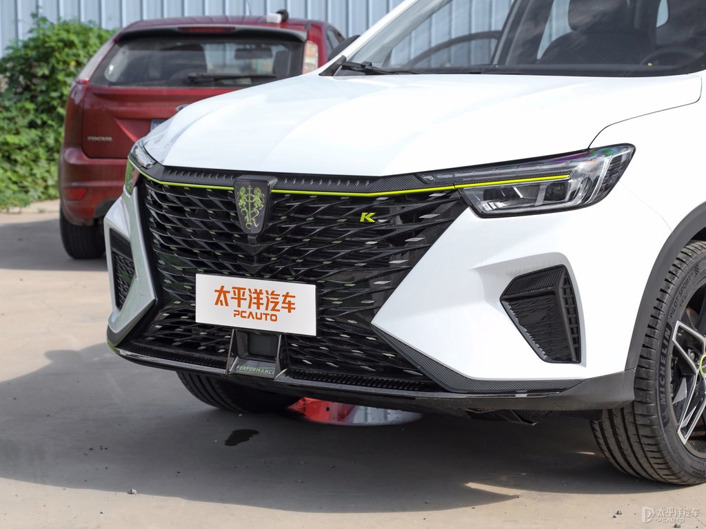 月光白榮威RX5車頭外觀圖片