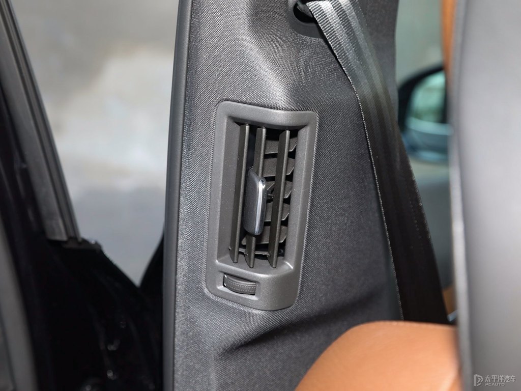 瑪瑙黑沃爾沃XC90車廂內(nèi)飾圖片