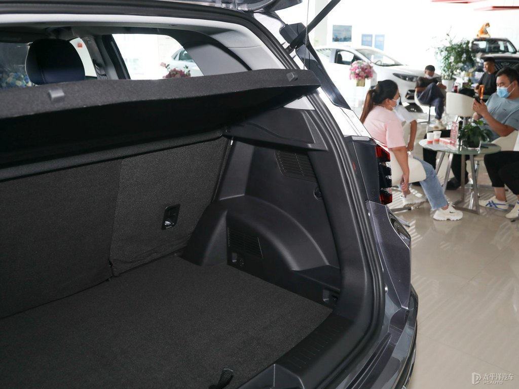 夢幻灰瑞虎5x后備廂空間圖片