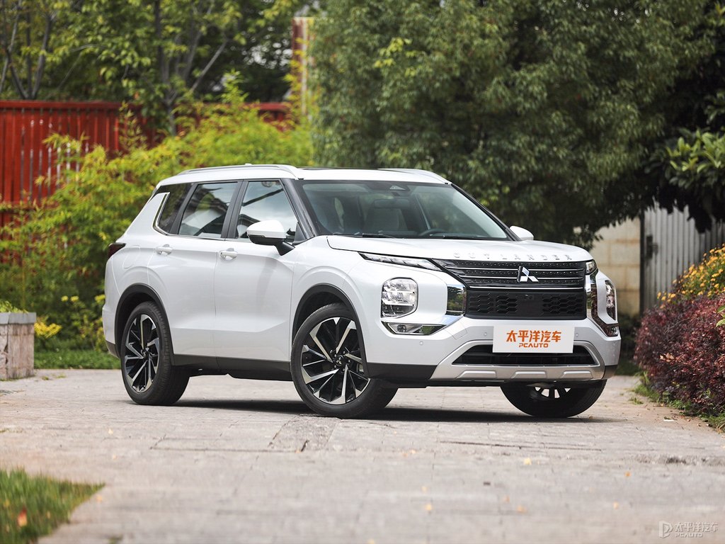星鉆白歐藍(lán)德整車(chē)外觀(guān)外觀(guān)圖片