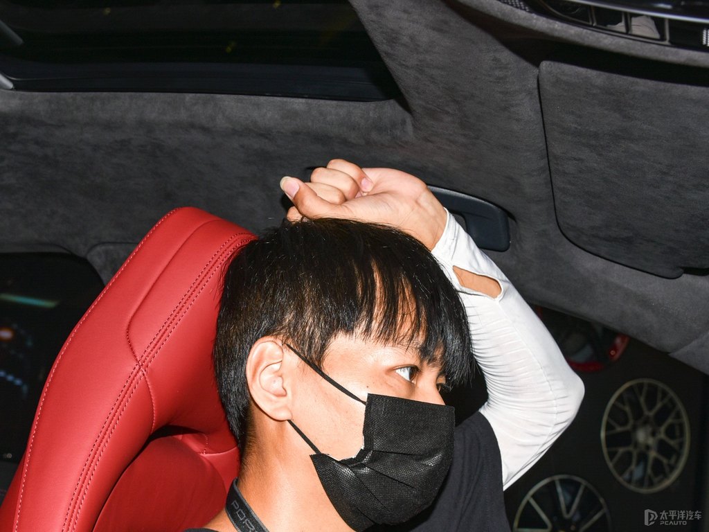 黑玉色Panamera駕乘空間空間圖片