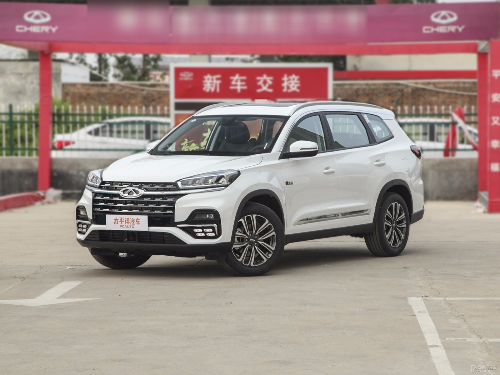 珍珠白瑞虎8整車外觀外觀圖片