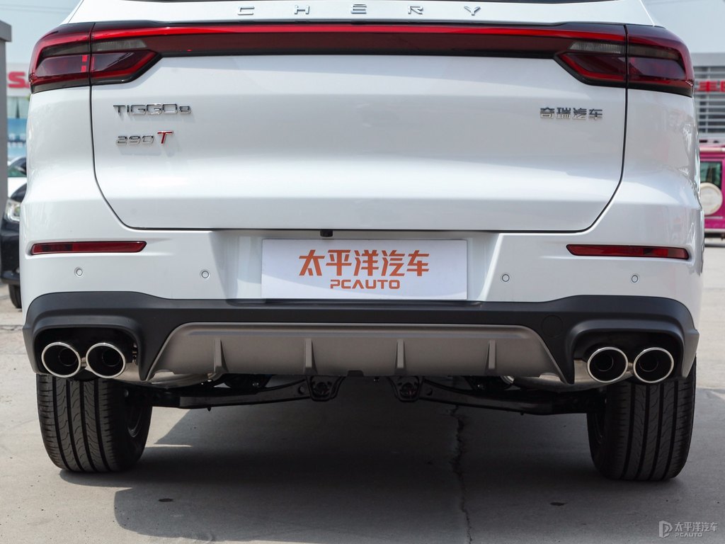 珍珠白瑞虎8車尾外觀圖片