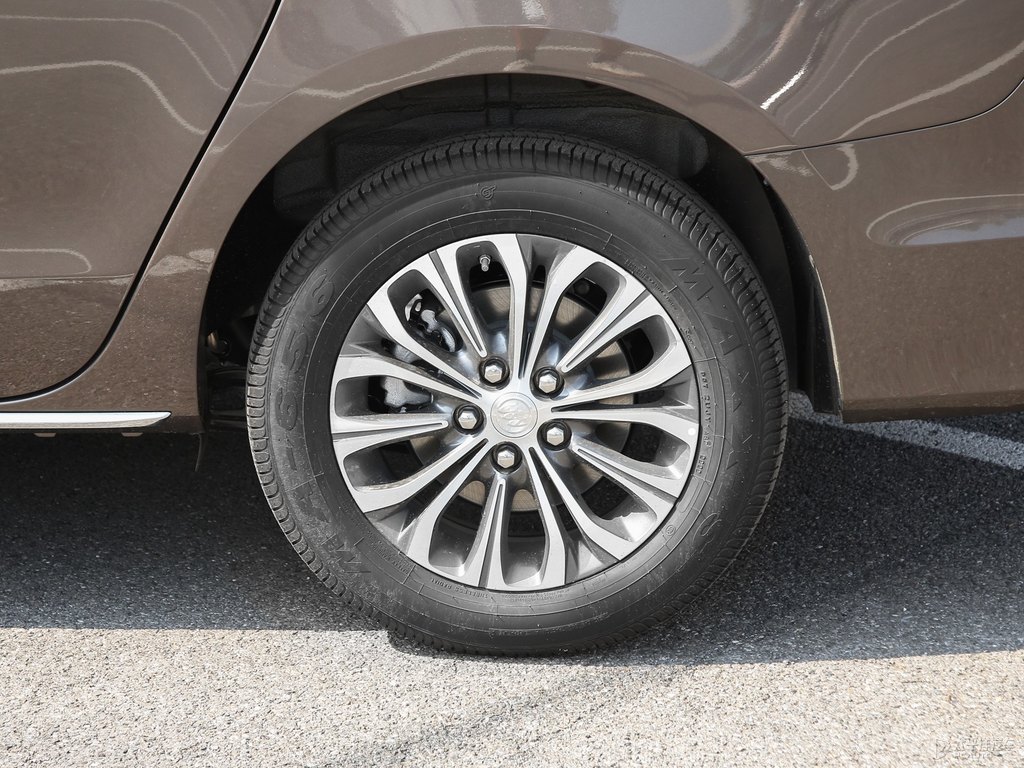 琥珀金別克GL8車身外觀圖片