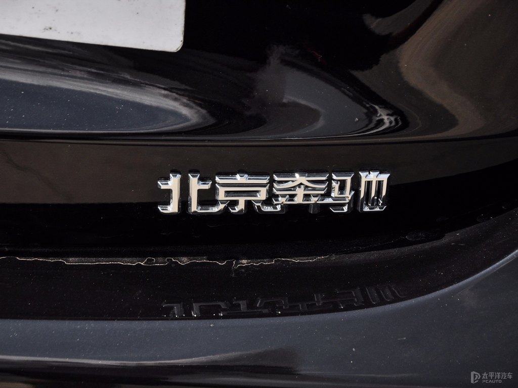 曜巖黑奔馳E級車尾外觀圖片
