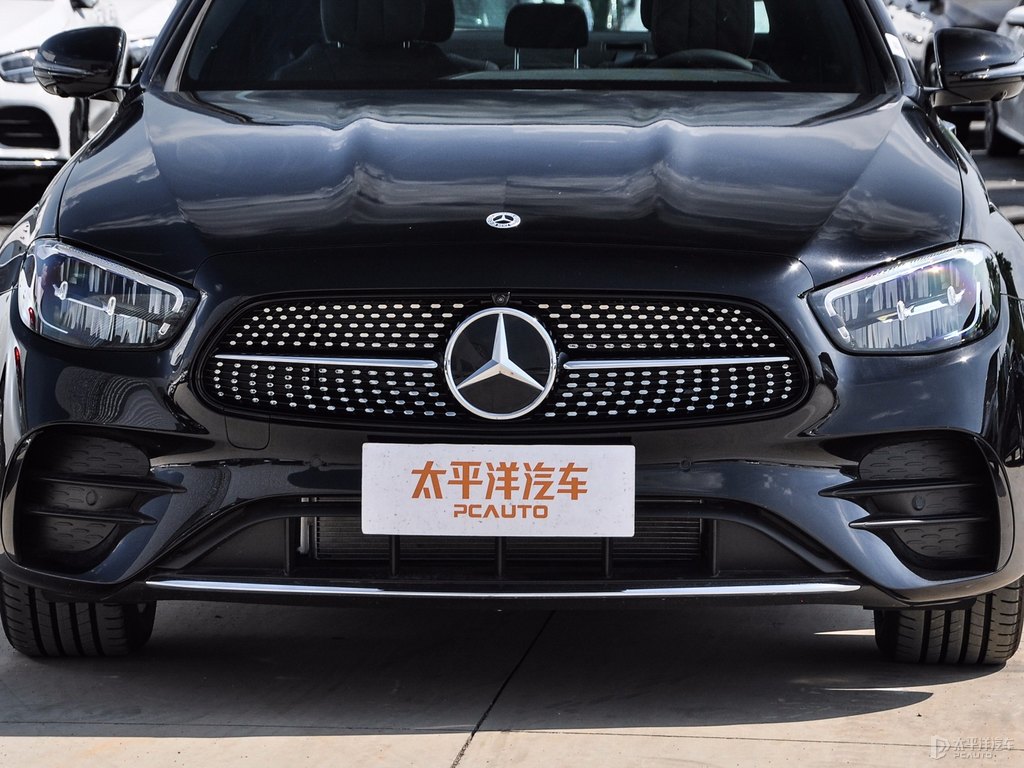曜巖黑奔馳E級車頭外觀圖片