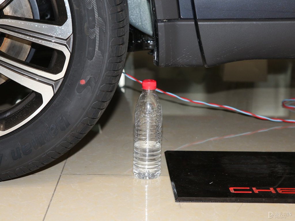 萊茵藍(lán)瑞虎8車身外觀圖片