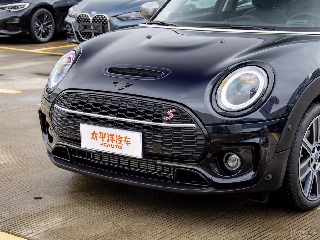 銀色+八十度黑MINI CLUBMAN車頭外觀圖片