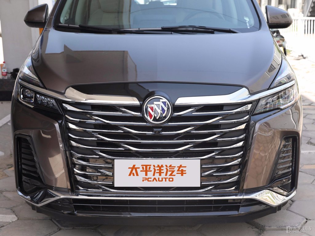 琥珀金別克GL8車頭外觀圖片