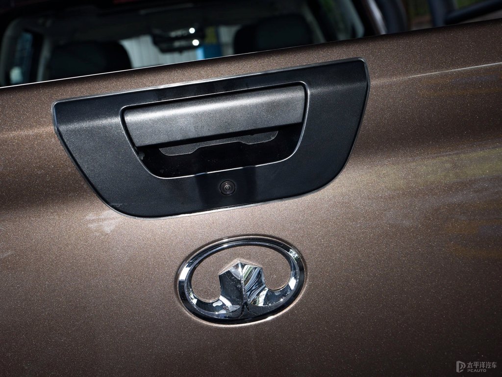 猛男棕炮車尾外觀圖片
