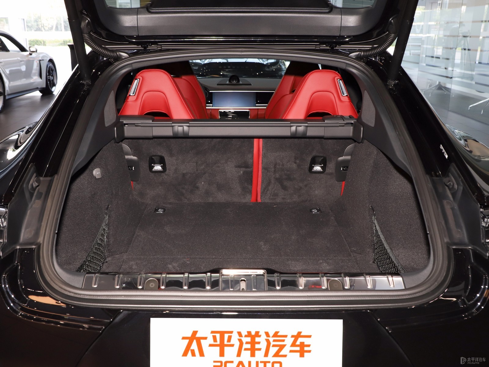 Panamera空間高清大圖