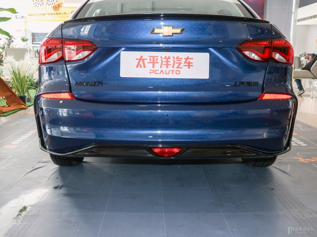 科魯澤車尾外觀圖片