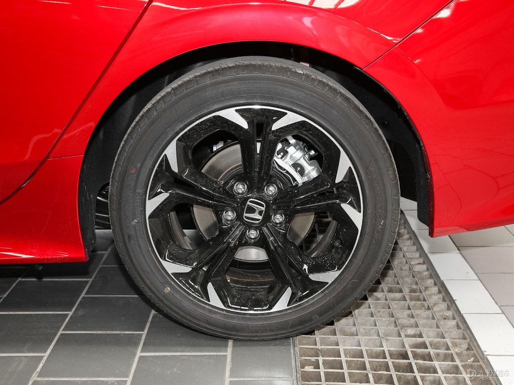 赤焰紅思域車身外觀圖片
