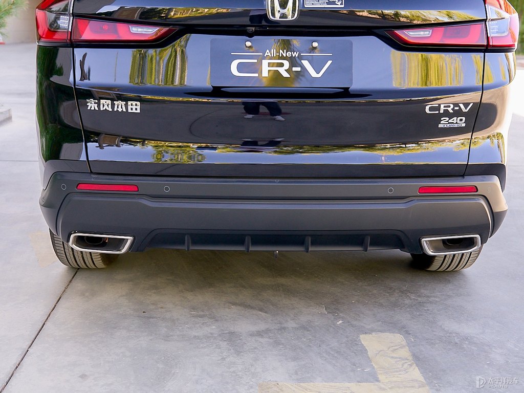 彩晶黑本田CR-V車尾外觀圖片