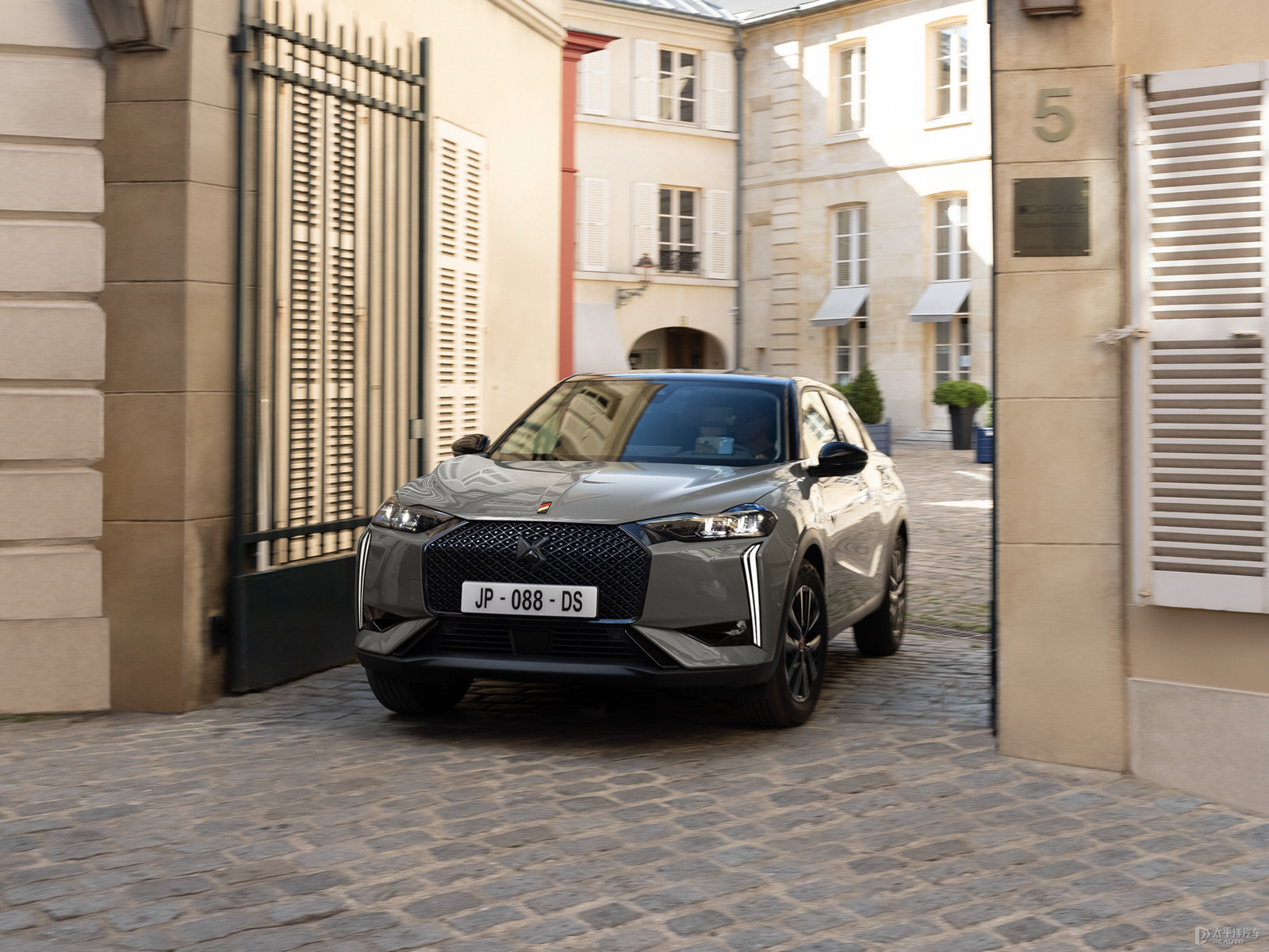 DS 3新能源外觀高清大圖