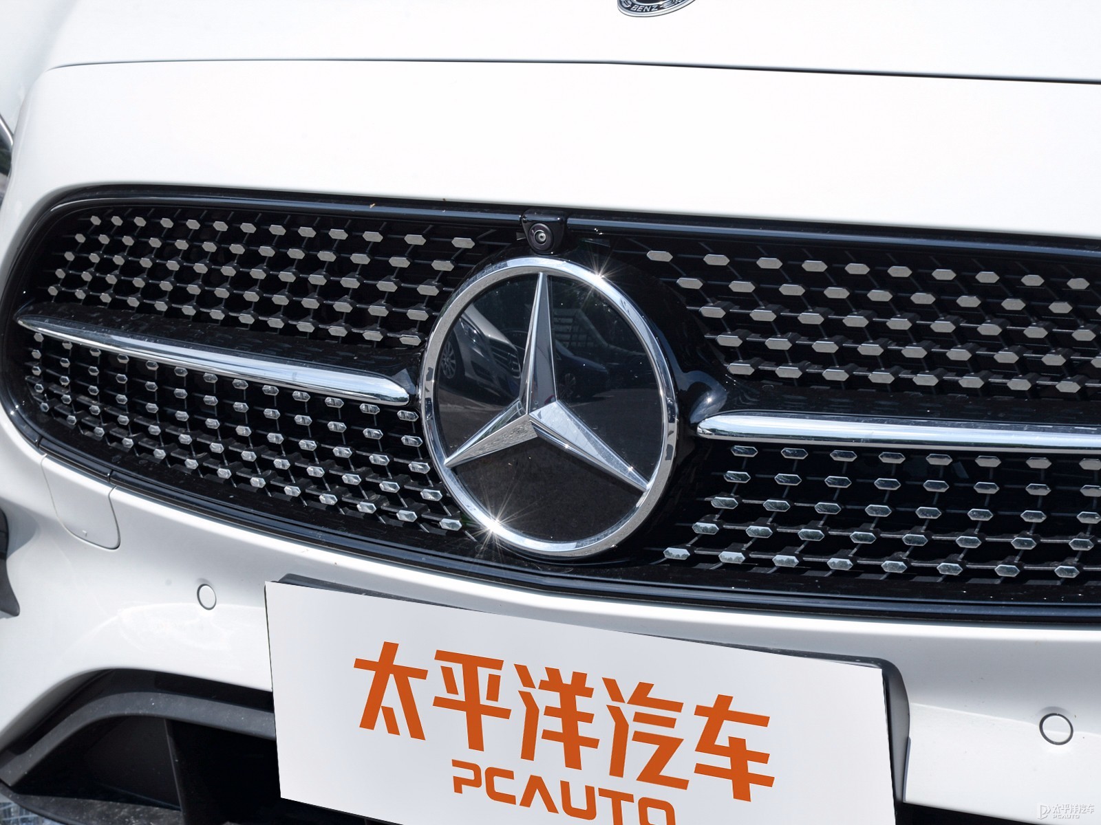 奔馳E級外觀高清大圖