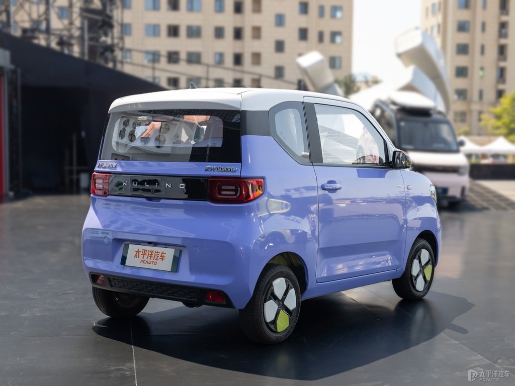 黑色+薰衣草紫宏光MINIEV整車外觀外觀圖片