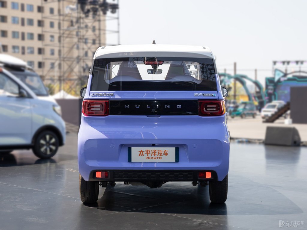 黑色+薰衣草紫宏光MINIEV整車外觀外觀圖片