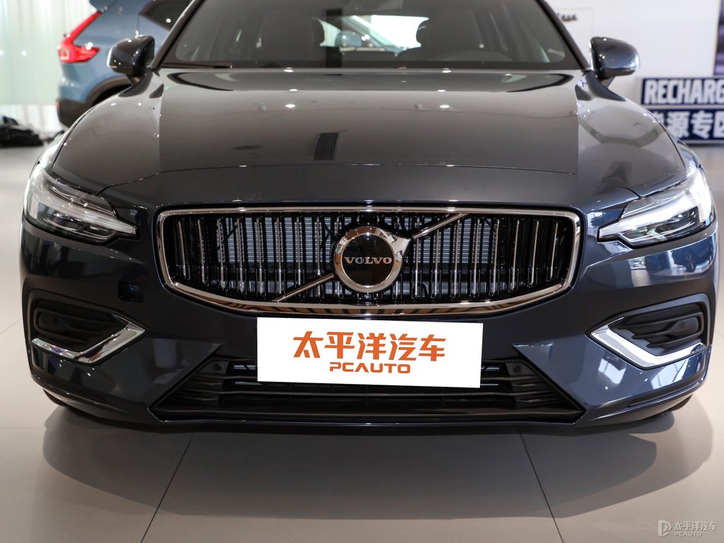 牛仔藍沃爾沃V60車頭外觀圖片