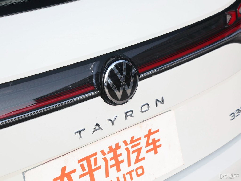 極地白探岳車尾外觀圖片