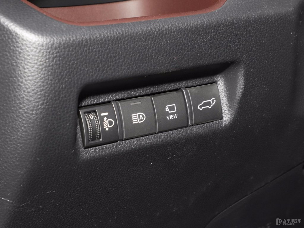 鉑金白RAV4榮放中控內(nèi)飾圖片