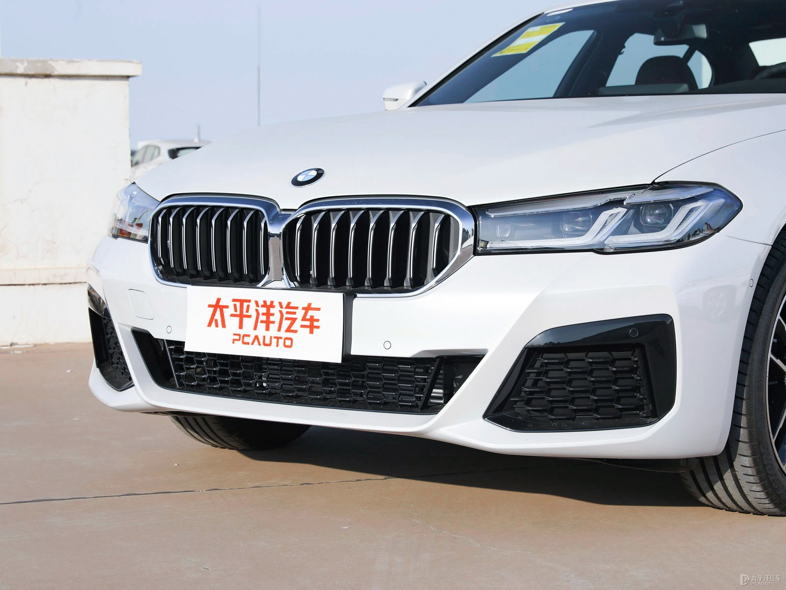 寶馬5系外觀高清大圖