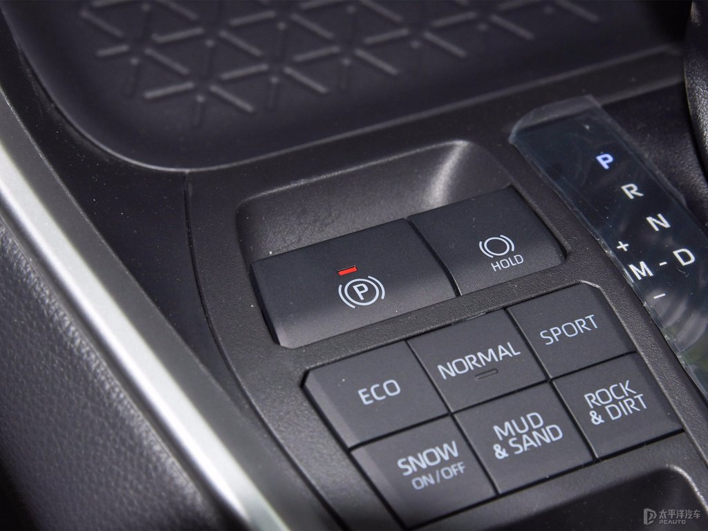 鉑金白RAV4榮放中控內飾圖片