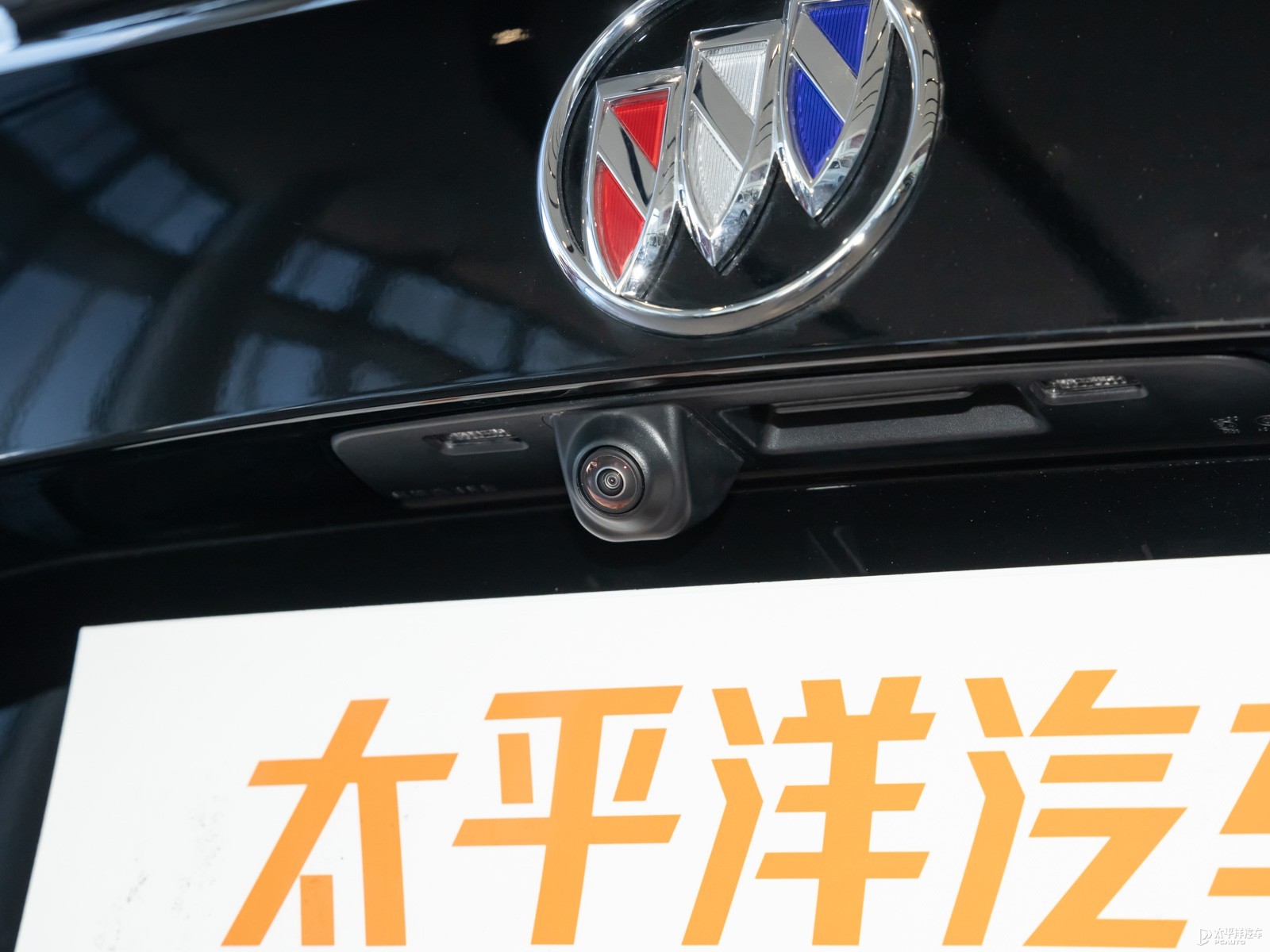 昂科威外觀高清大圖