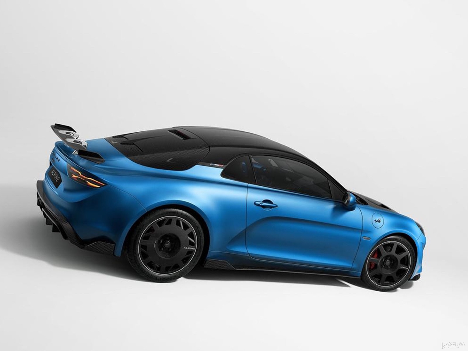 Alpine A110外觀高清大圖
