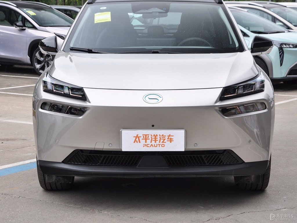 極速銀AION V車頭外觀圖片