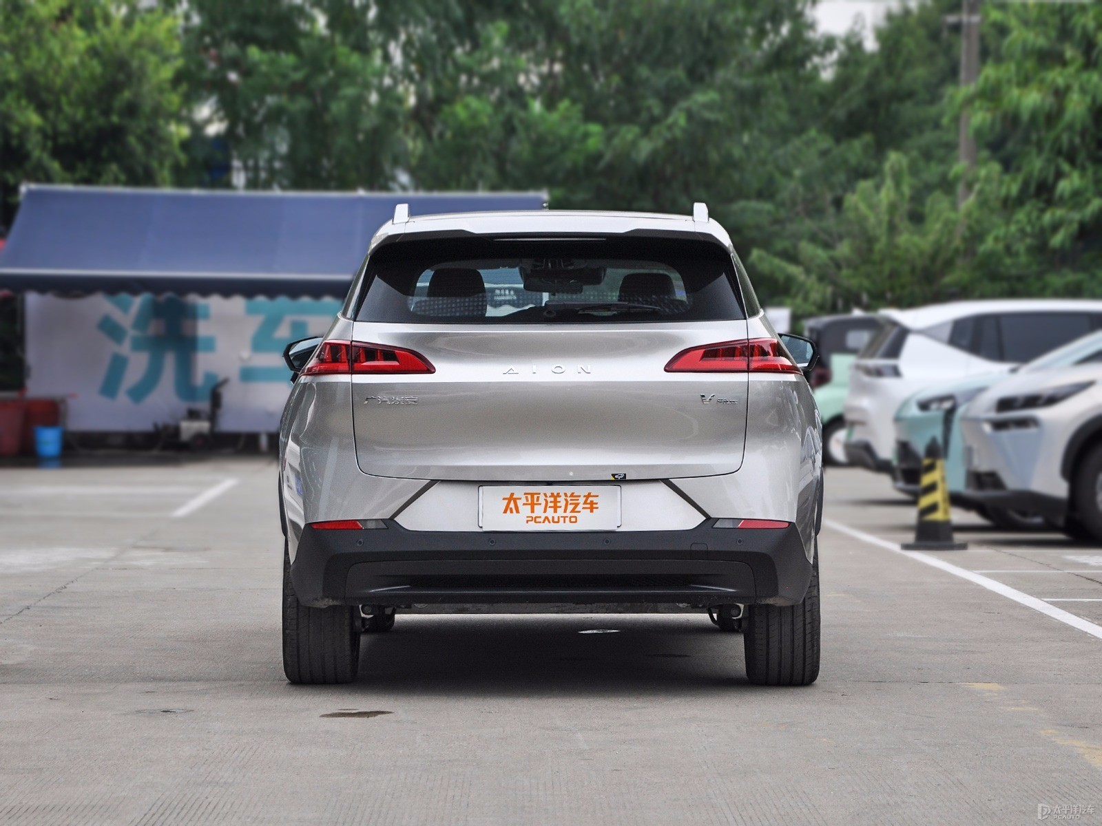 極速銀AION V整車外觀外觀圖片