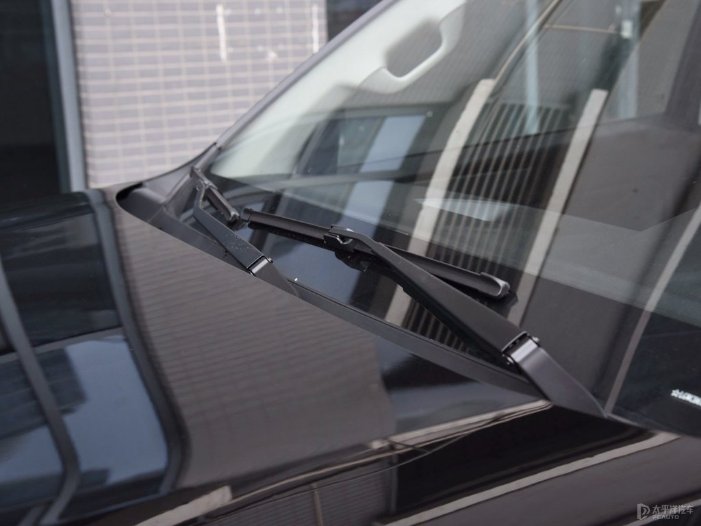 高級黑炮車身外觀圖片