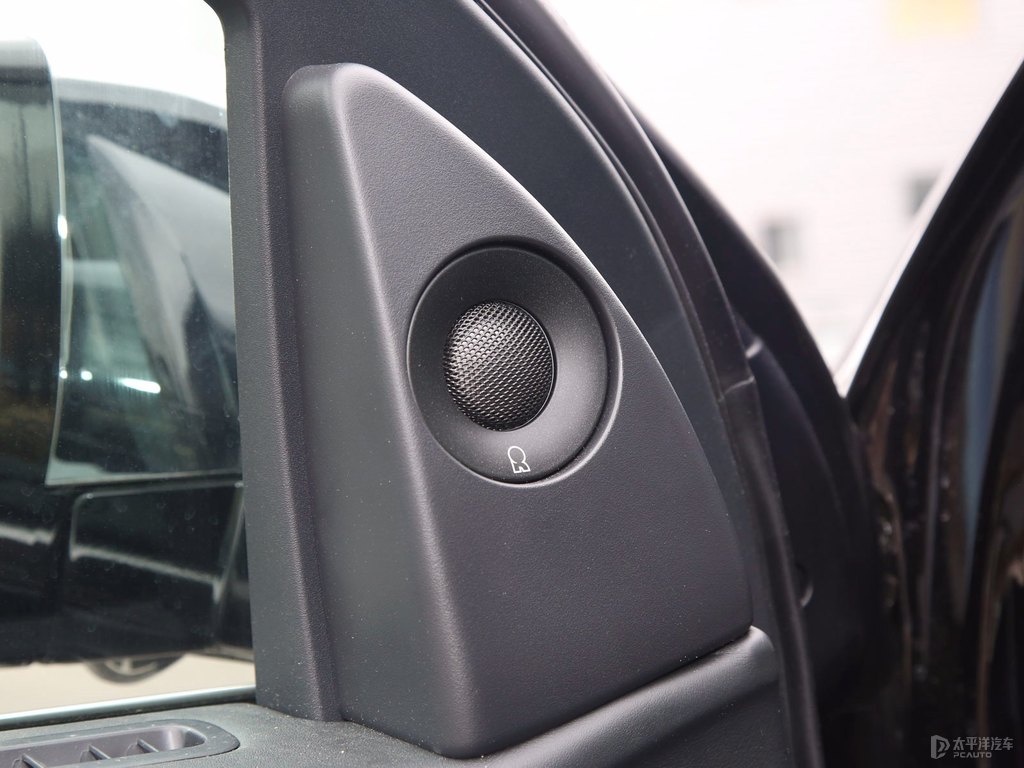 瀚金黑領(lǐng)航員車廂內(nèi)飾圖片