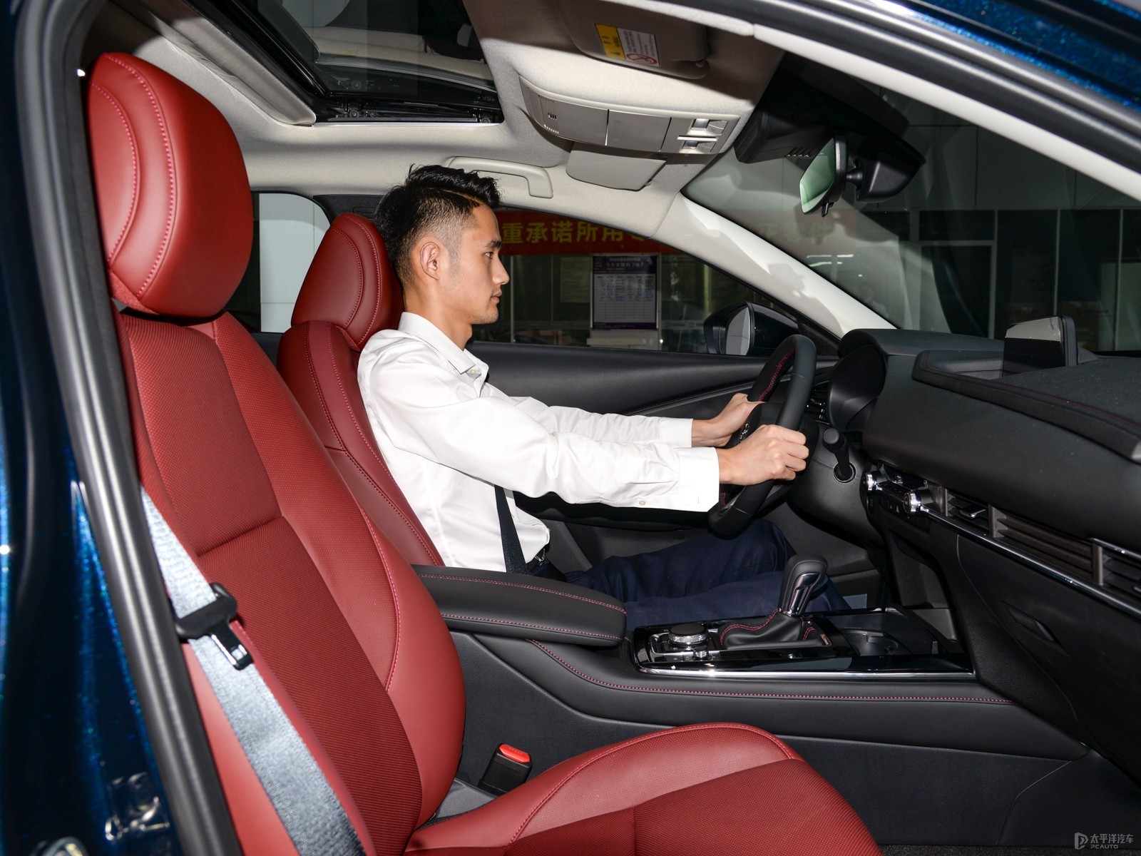 馬自達(dá)CX-30空間高清大圖