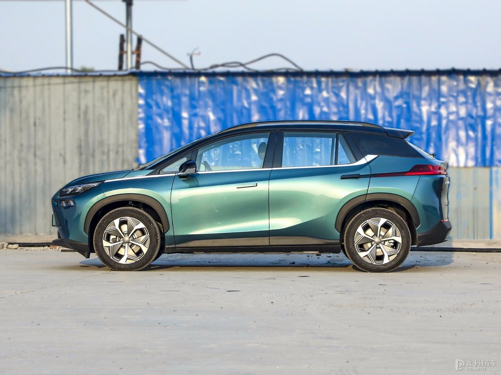 煙雨青AION V整車外觀外觀圖片
