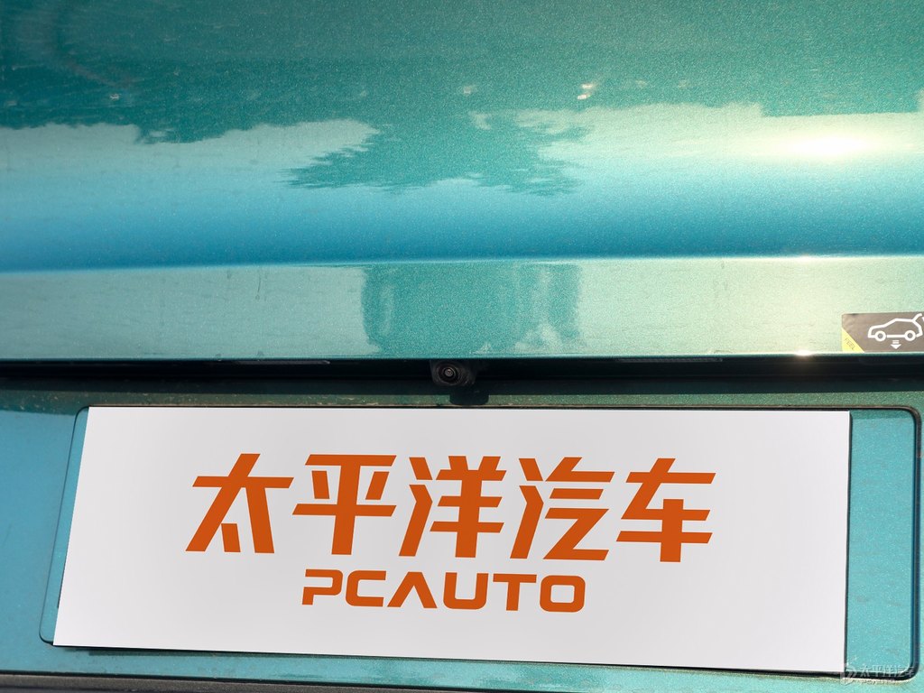煙雨青AION V車尾外觀圖片