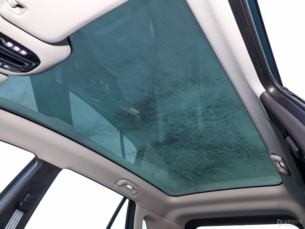 煙雨青AION V車廂內飾圖片
