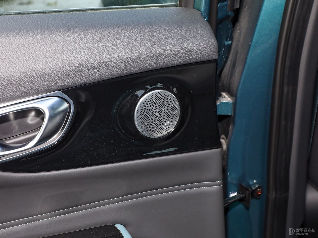 煙雨青AION V車廂內(nèi)飾圖片