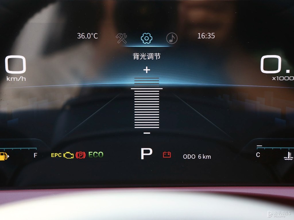 ׽;X70 PLUSп؃(ni)DƬ