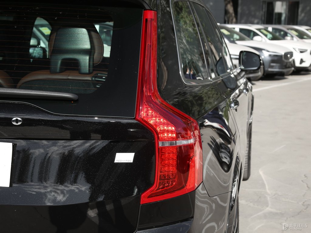 瑪瑙黑沃爾沃XC90新能源車尾外觀圖片