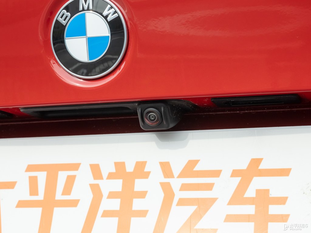 墨爾本紅寶馬3系車尾外觀圖片