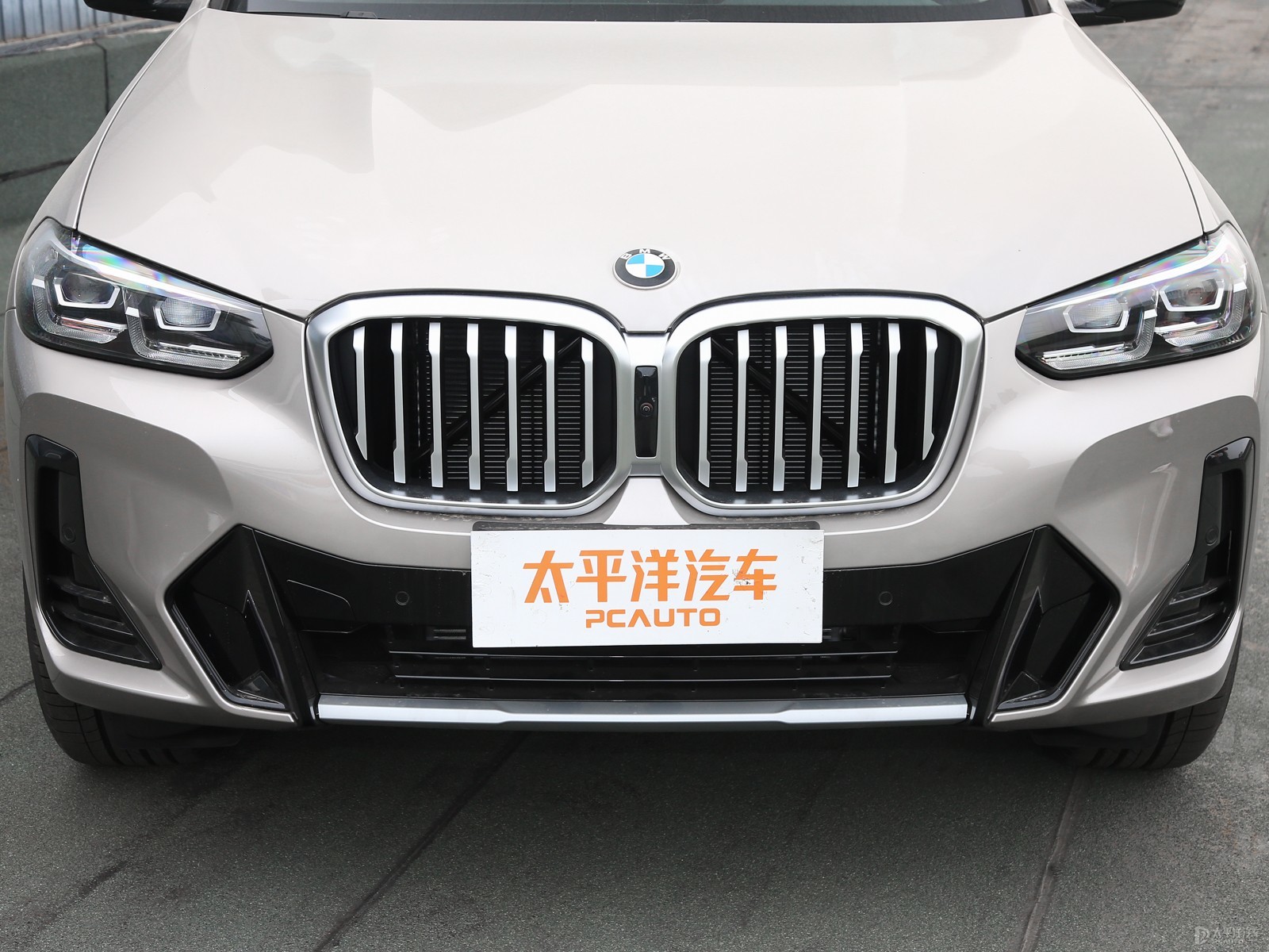 寶馬X3外觀高清大圖