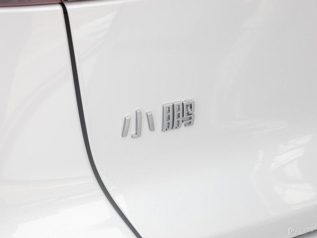 星云白小鵬G3車尾外觀圖片