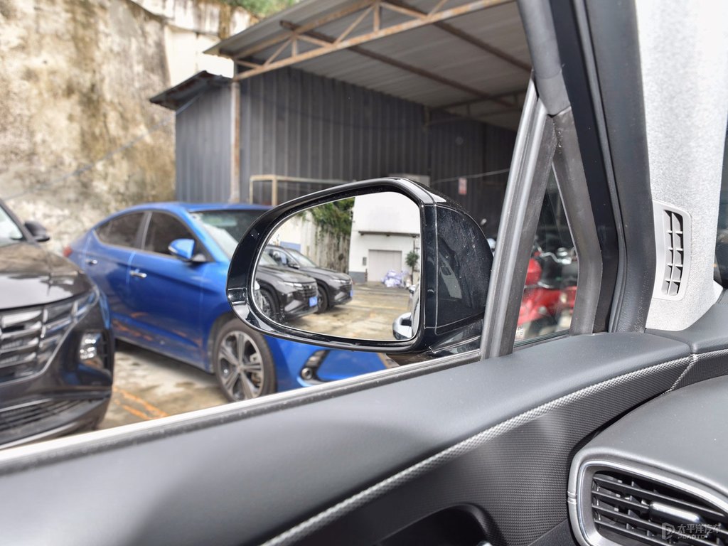 曙月黑勝達車身外觀圖片